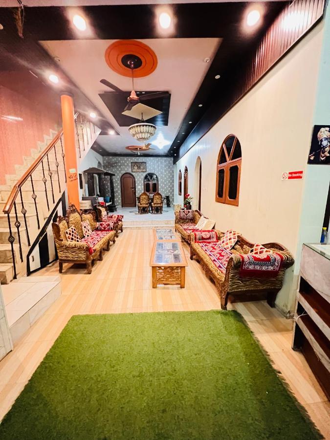 Hotel Rashmi Agra  Esterno foto