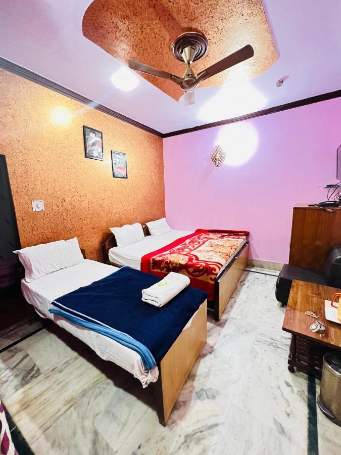 Hotel Rashmi Agra  Esterno foto