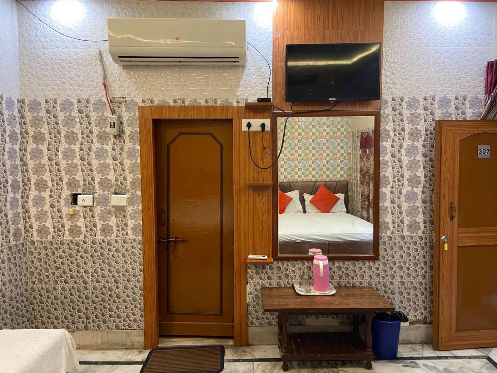 Hotel Rashmi Agra  Esterno foto