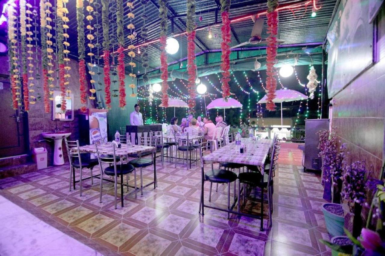 Hotel Rashmi Agra  Esterno foto