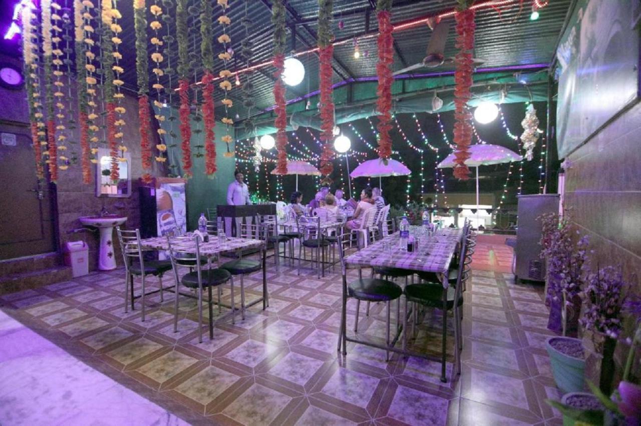 Hotel Rashmi Agra  Esterno foto